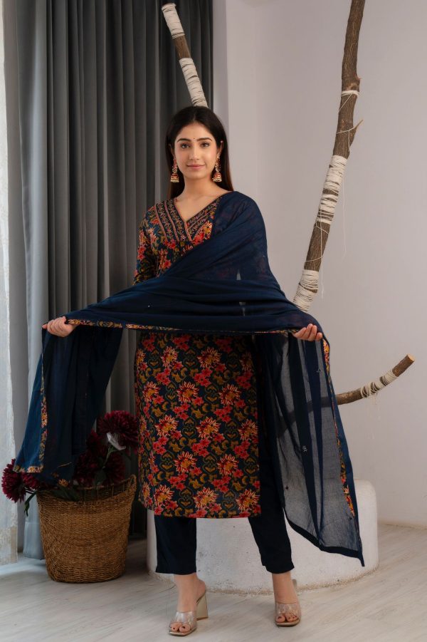 kurti-pant-dupatta-055